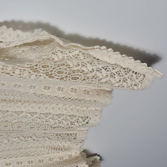 LILIBLEU Cream Colored Lace Overlay Crochet 100% Cotton Top Size O/S - Picture 4 of 14